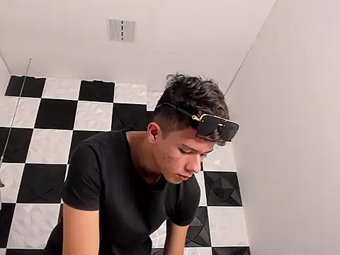 Snapshot of AndyFame1 chatting on September 12, 2025, 7:13 pm AndyFame1 online show from September 12, 2025, 7:13 pm