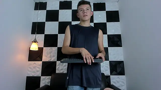 Snapshot of AndyFame1 chatting on September 27, 2025, 7:42 pm AndyFame1 online show from September 27, 2025, 7:42 pm