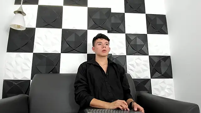 Snapshot of AndyFame1 chatting on December 15, 2025, 6:58 pm AndyFame1 online show from December 15, 2025, 6:58 pm