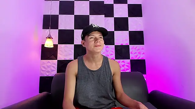 Snapshot of AndyFame1 chatting on October 8, 2025, 6:41 pm AndyFame1 online show from October 8, 2025, 6:41 pm