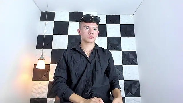 Snapshot of AndyFame1 chatting on November 12, 2025, 6:56 pm AndyFame1 online show from November 12, 2025, 6:56 pm