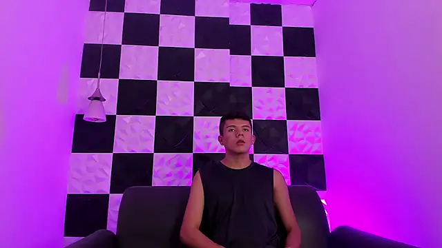 Snapshot of AndyFame1 chatting on October 7, 2025, 6:53 pm AndyFame1 online show from October 7, 2025, 6:53 pm