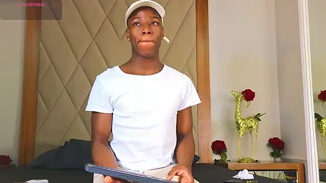 Snapshot of CharlesBrown_ chatting on July 4, 2026, 2:54 pm CharlesBrown online show from July 4, 2026, 2:54 pm
