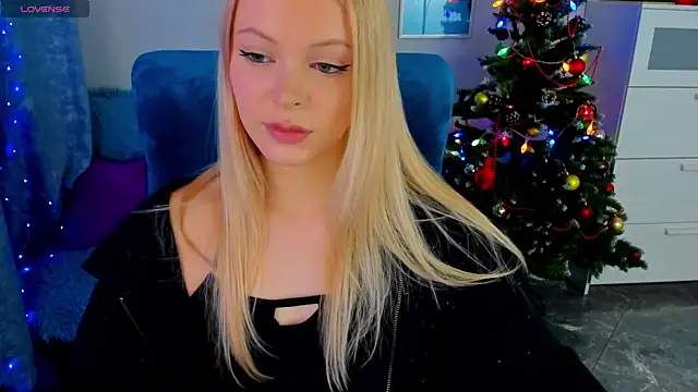 Snapshot of KatherineePierce chatting on December 13, 2025, 8:04 pm KatherineePierce online show from December 13, 2025, 8:04 pm