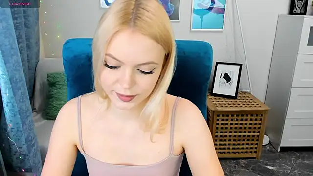 KatherineePierce online show from May 21, 2026, 3:53 pm