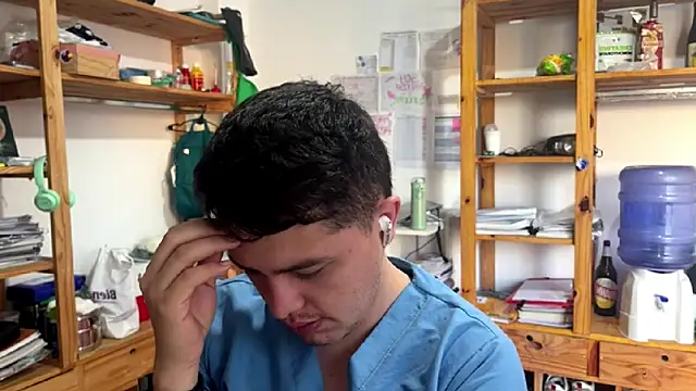 Haustin202 online show from November 3, 2025, 9:24 am