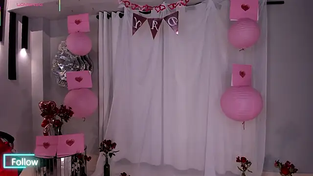 Snapshot of SarahYates chatting on February 14, 2026, 4:23 am SarahYates online show from February 14, 2026, 4:23 am