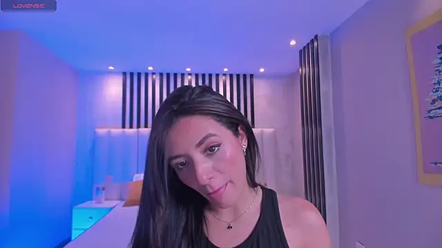 Snapshot of IsabellaMoreau chatting on October 13, 2025, 7:15 pm IsabellaMoreau online show from October 13, 2025, 7:15 pm