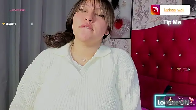 Snapshot of Larissa_Antonella chatting on December 5, 2025, 3:27 am Larissa Antonella online show from December 5, 2025, 3:27 am