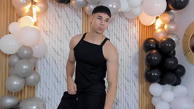 Snapshot of thomas_walker0 chatting on September 10, 2025, 12:15 pm thomas walker0 online show from September 10, 2025, 12:15 pm