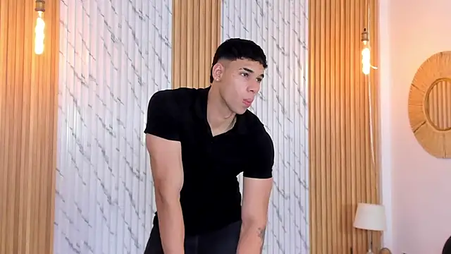 Snapshot of thomas_walker0 chatting on October 9, 2025, 12:17 pm thomas walker0 online show from October 9, 2025, 12:17 pm