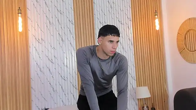 Snapshot of thomas_walker0 chatting on September 16, 2025, 12:06 pm thomas walker0 online show from September 16, 2025, 12:06 pm