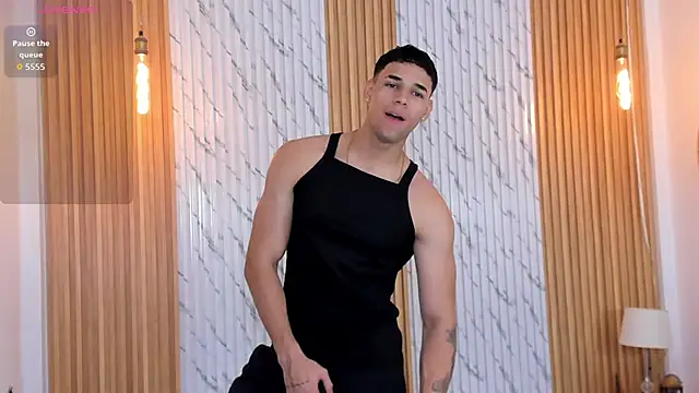 Snapshot of thomas_walker0 chatting on October 10, 2025, 11:55 am thomas walker0 online show from October 10, 2025, 11:55 am