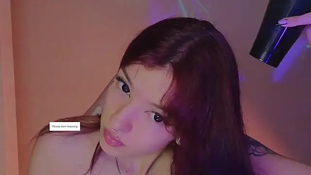 Snapshot of Moonlightt_21 chatting on February 14, 2026, 9:26 pm Moonlightt 21 online show from February 14, 2026, 9:26 pm