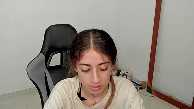 Snapshot of star_shooting8 chatting on January 7, 2026, 8:14 pm star shooting8 online show from January 7, 2026, 8:14 pm