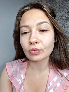 Olivia OliV online show from June 10, 2026, 1:18 am