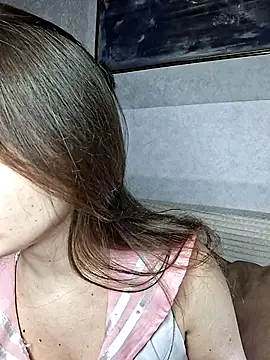 Olivia OliV online show from November 10, 2025, 12:48 am