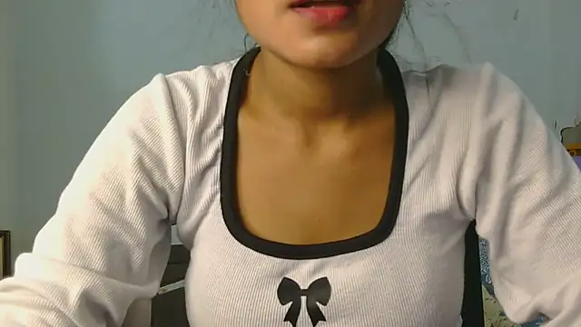 Snapshot of Aarti_misty71 chatting on April 25, 2026, 5:21 am Aarti misty71 online show from April 25, 2026, 5:21 am
