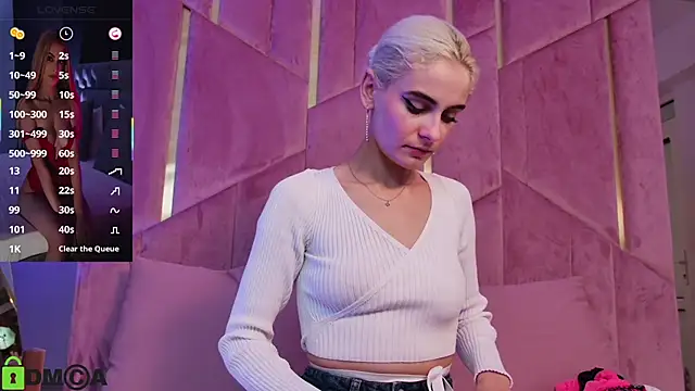 Snapshot of SelenaDaze chatting on November 4, 2025, 4:38 am SelenaDaze online show from November 4, 2025, 4:38 am