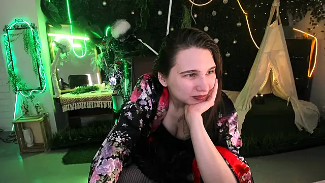 TessaMill online show from February 15, 2026, 7:51 am