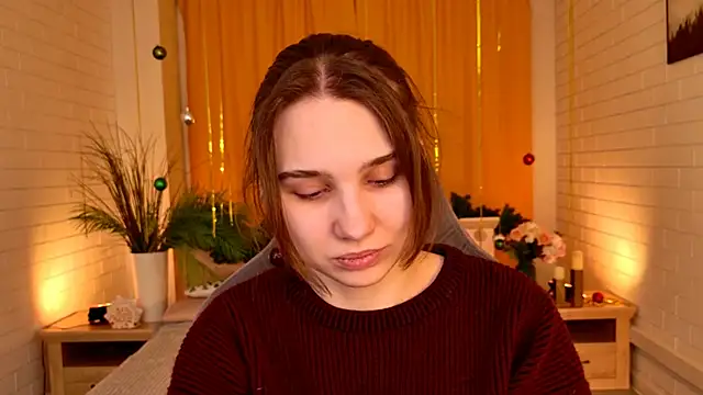 Snapshot of TessaMill chatting on December 14, 2025, 5:35 am TessaMill online show from December 14, 2025, 5:35 am