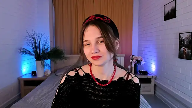 Snapshot of TessaMill chatting on November 18, 2025, 9:34 am TessaMill online show from November 18, 2025, 9:34 am