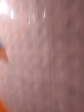 Dassing strip couple online show from April 6, 2026, 8:32 pm