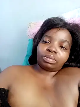 ShySexyBaddiexx online show from November 27, 2025, 10:48 am