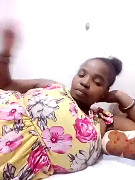 Snapshot of ShySexyBaddiexx chatting on October 26, 2025, 1:50 am ShySexyBaddiexx online show from October 26, 2025, 1:50 am