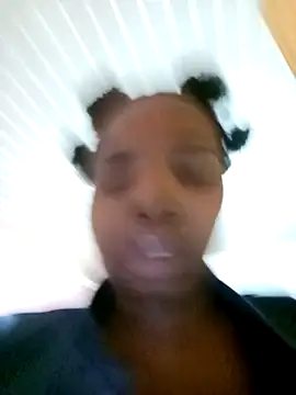 ShySexyBaddiexx online show from February 22, 2026, 2:25 am