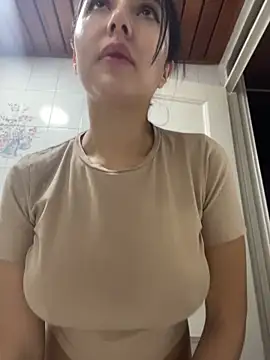 Snapshot of oh_nina chatting on June 30, 2026, 11:38 pm oh nina online show from June 30, 2026, 11:38 pm