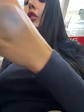 Snapshot of oh_nina chatting on September 13, 2025, 10:10 pm oh nina online show from September 13, 2025, 10:10 pm