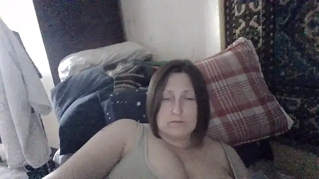 Snapshot of AllaSowinskaya chatting on May 7, 2026, 9:34 am AllaSowinskaya online show from May 7, 2026, 9:34 am