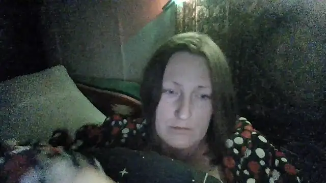 Snapshot of AllaSowinskaya chatting on April 19, 2026, 6:43 pm AllaSowinskaya online show from April 19, 2026, 6:43 pm
