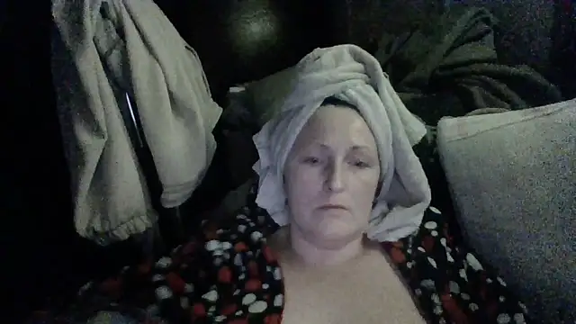 Snapshot of AllaSowinskaya chatting on April 25, 2026, 5:54 pm AllaSowinskaya online show from April 25, 2026, 5:54 pm