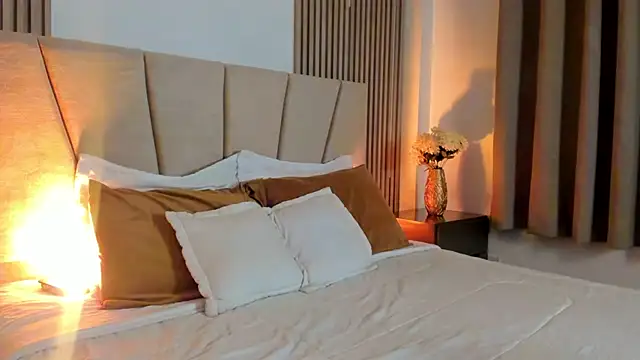 Victoria Beaumont online show from November 27, 2025, 11:43 am