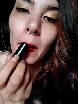 Snapshot of Darkw1tch chatting on November 7, 2025, 7:51 pm Darkw1tch online show from November 7, 2025, 7:51 pm