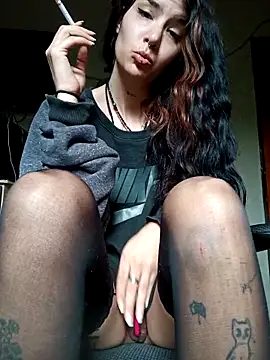 Snapshot of Darkw1tch chatting on November 5, 2025, 10:29 am Darkw1tch online show from November 5, 2025, 10:29 am