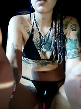 Snapshot of Darkw1tch chatting on December 14, 2025, 7:52 pm Darkw1tch online show from December 14, 2025, 7:52 pm