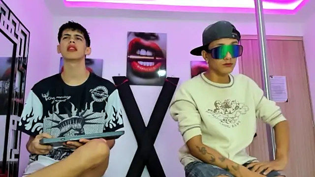 TWINKS FRIENDS online show from October 22, 2025, 7:19 am