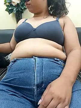 Snapshot of Iampriyaaa15 chatting on September 22, 2025, 6:19 am Iampriyaaa15 online show from September 22, 2025, 6:19 am