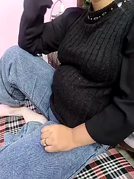 Snapshot of Iampriyaaa15 chatting on November 27, 2025, 10:05 am Iampriyaaa15 online show from November 27, 2025, 10:05 am