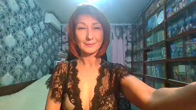 Snapshot of Pline1 chatting on December 21, 2025, 8:20 pm Pline1 online show from December 21, 2025, 8:20 pm