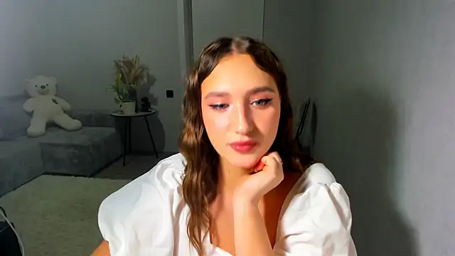 Snapshot of Wise_Bunny chatting on July 7, 2026, 8:12 pm Wise Bunny online show from July 7, 2026, 8:12 pm
