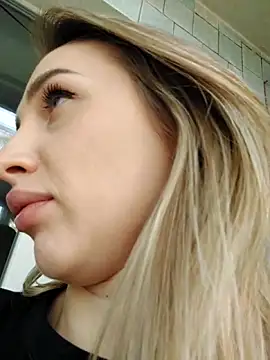 Hot Men43 online show from March 8, 2026, 12:19 pm