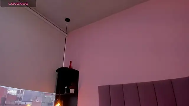 Snapshot of violet_myerrs chatting on October 8, 2025, 12:39 pm violet myerrs online show from October 8, 2025, 12:39 pm