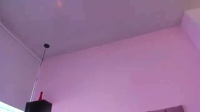 Snapshot of violet_myerrs chatting on October 24, 2025, 1:10 pm violet myerrs online show from October 24, 2025, 1:10 pm