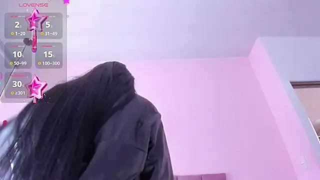 Snapshot of violet_myerrs chatting on October 29, 2025, 1:10 pm violet myerrs online show from October 29, 2025, 1:10 pm