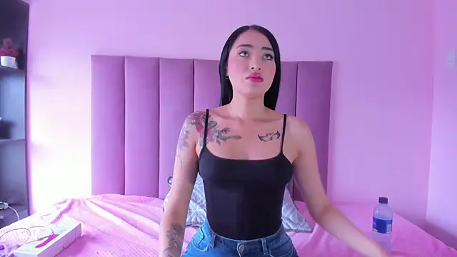 Snapshot of violet_myerrs chatting on September 15, 2025, 1:00 pm violet myerrs online show from September 15, 2025, 1:00 pm