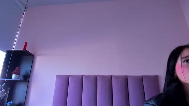 Snapshot of violet_myerrs chatting on December 15, 2025, 12:55 pm violet myerrs online show from December 15, 2025, 12:55 pm